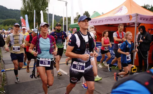 23 kilometry po górach. Zawodnicy pełni uśmiechów ruszyli na trasę [ZDJĘCIA] - 36